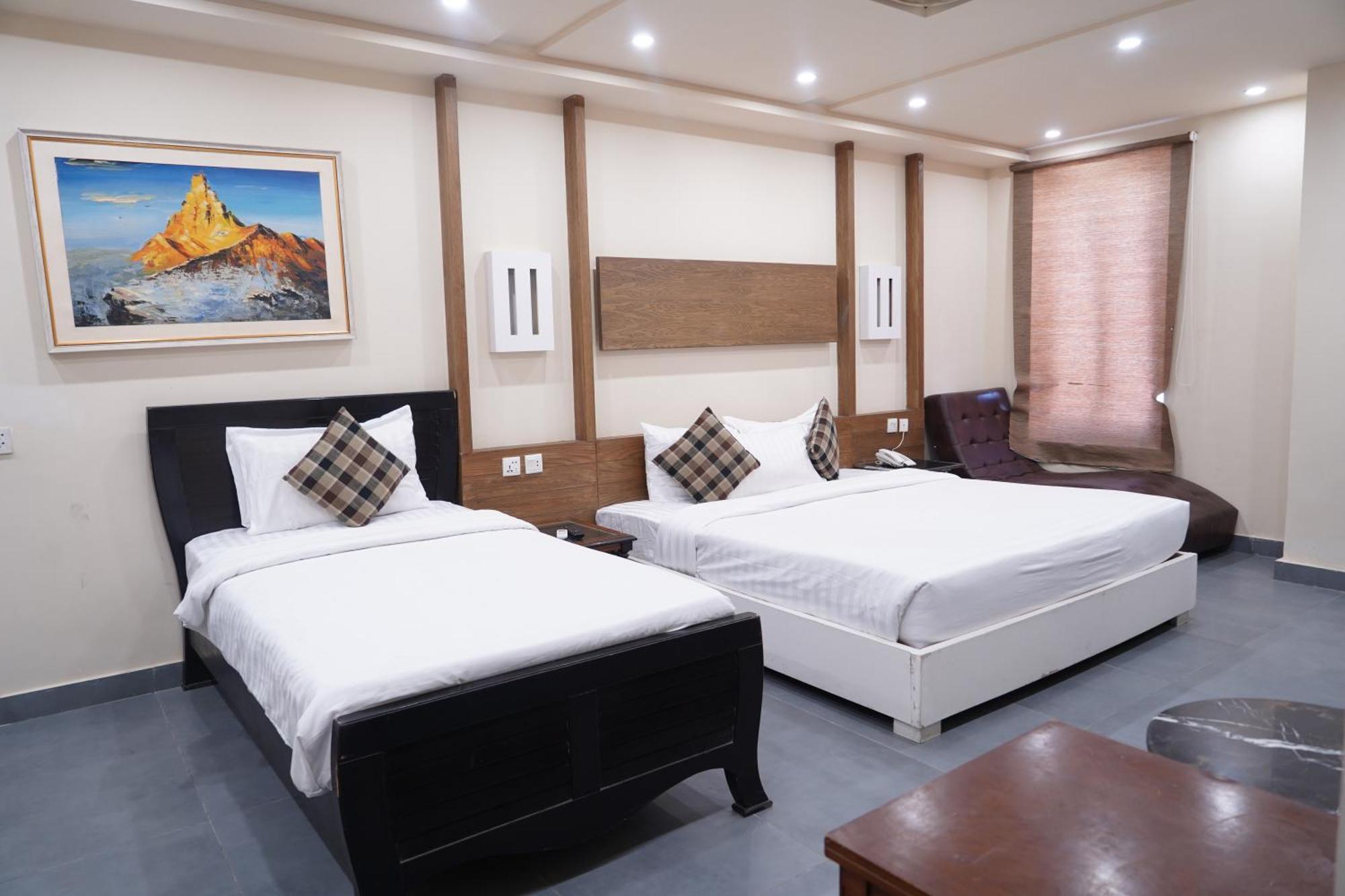 Hotel Avalon Suites Multan Luaran gambar