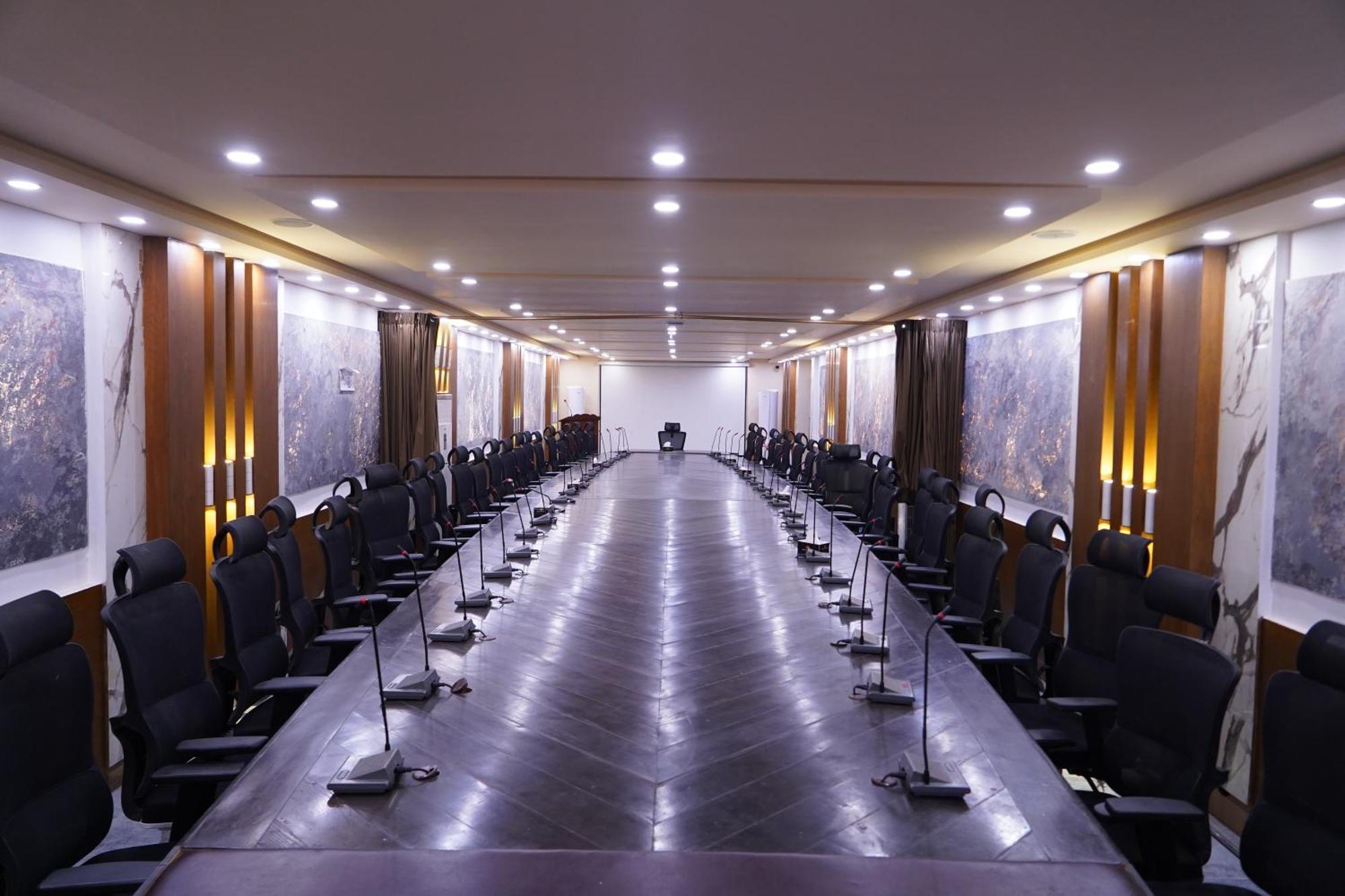Hotel Avalon Suites Multan Luaran gambar