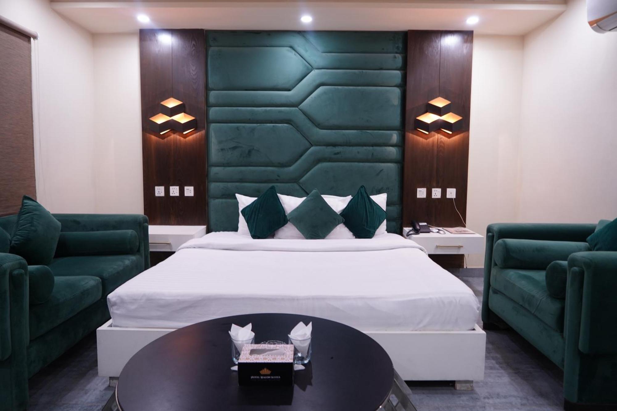 Hotel Avalon Suites Multan Luaran gambar