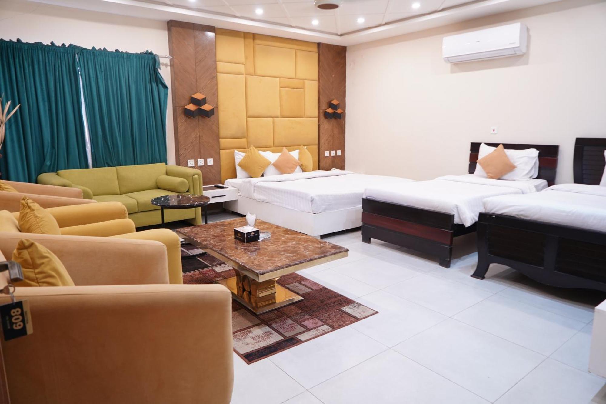 Hotel Avalon Suites Multan Luaran gambar