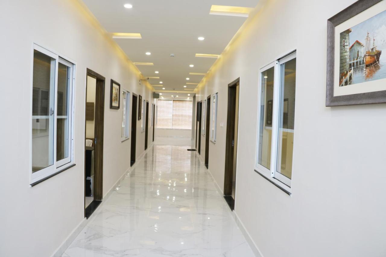 Hotel Avalon Suites Multan Luaran gambar