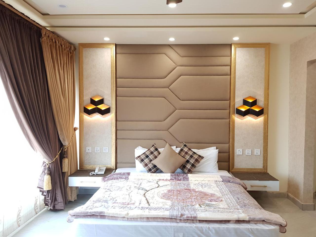 Hotel Avalon Suites Multan Luaran gambar
