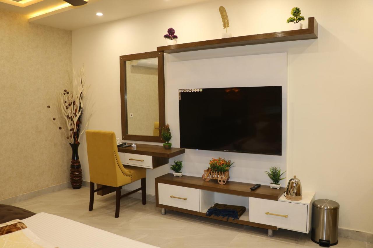 Hotel Avalon Suites Multan Luaran gambar