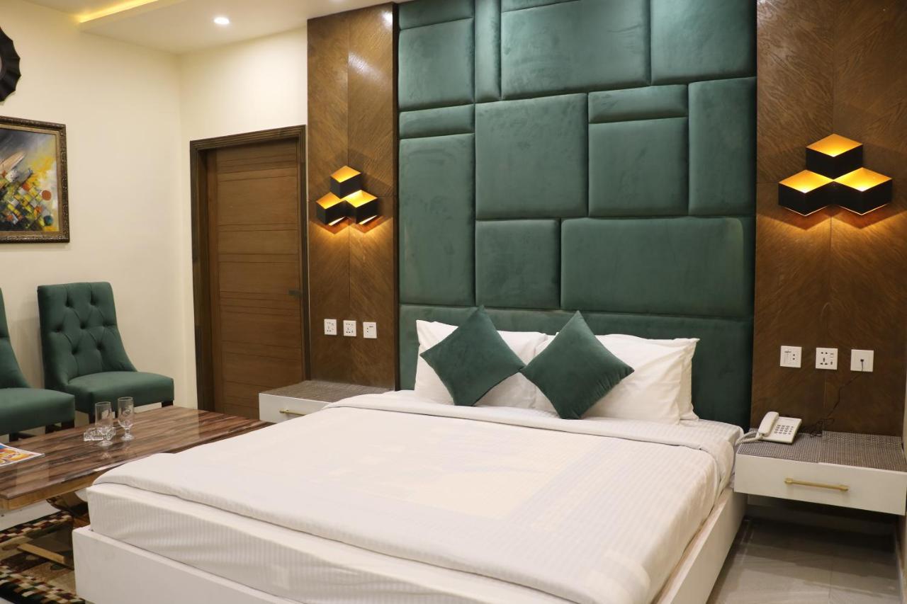 Hotel Avalon Suites Multan Luaran gambar