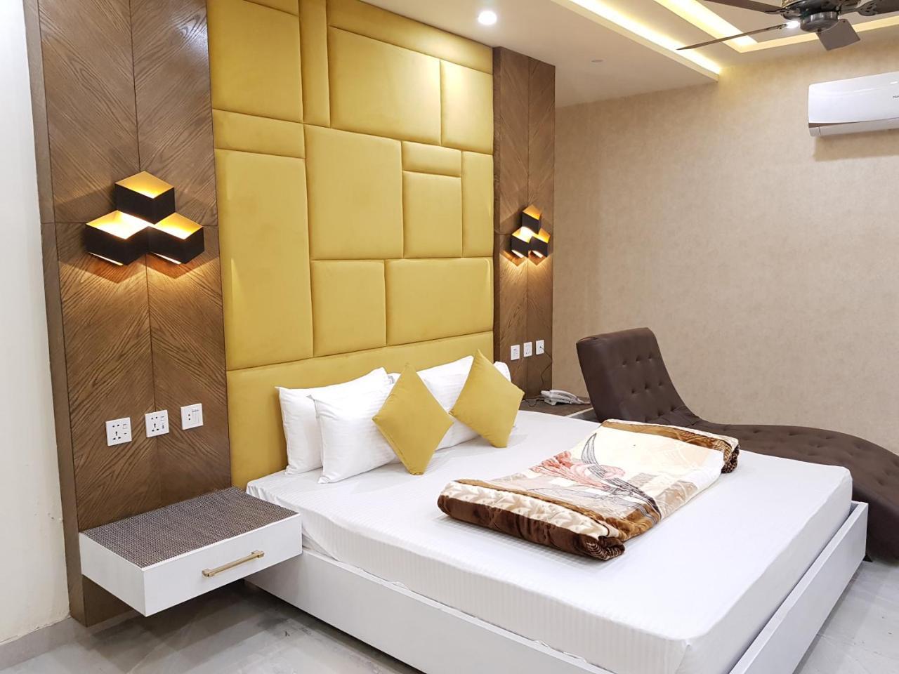 Hotel Avalon Suites Multan Luaran gambar