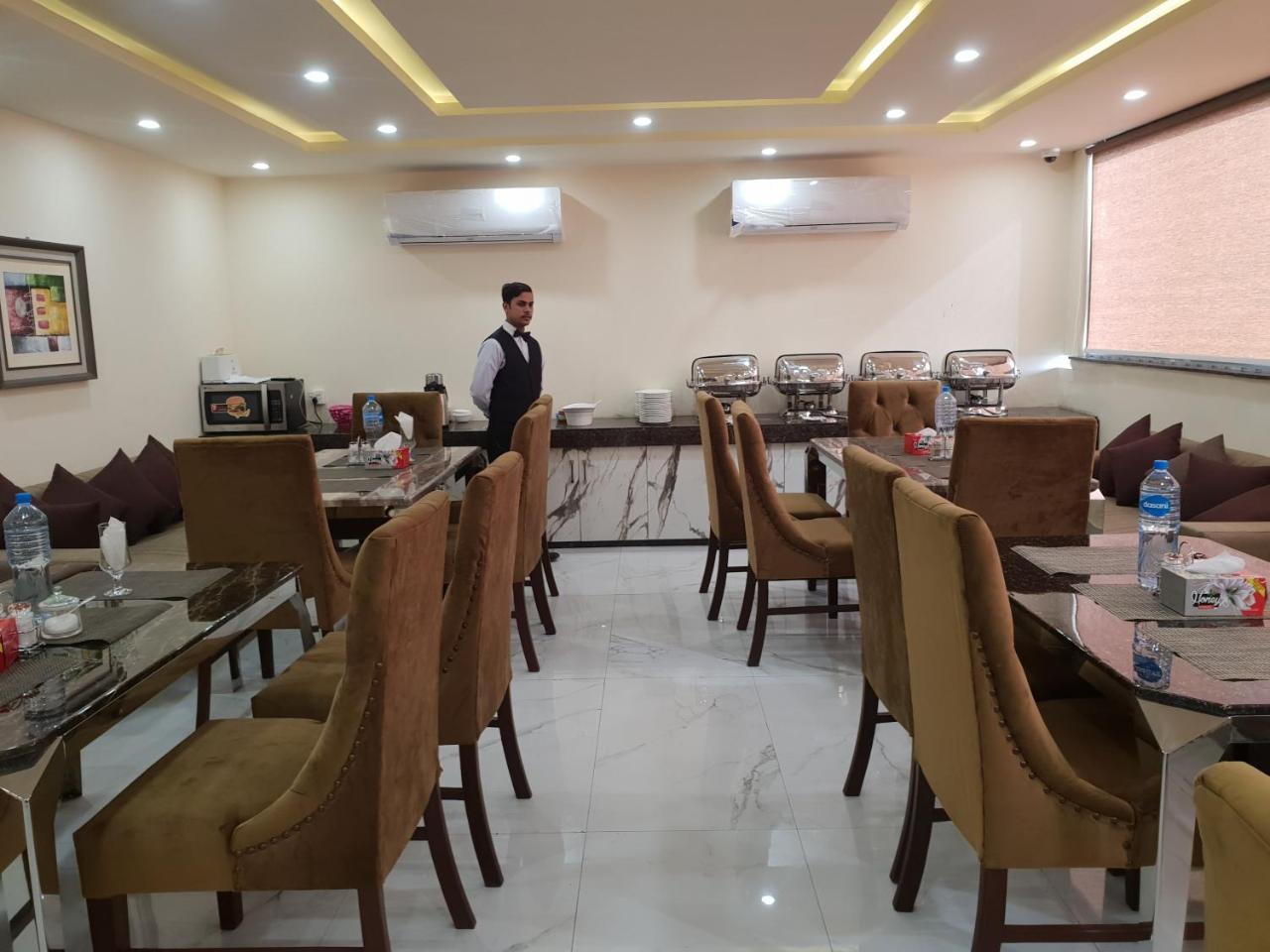 Hotel Avalon Suites Multan Luaran gambar