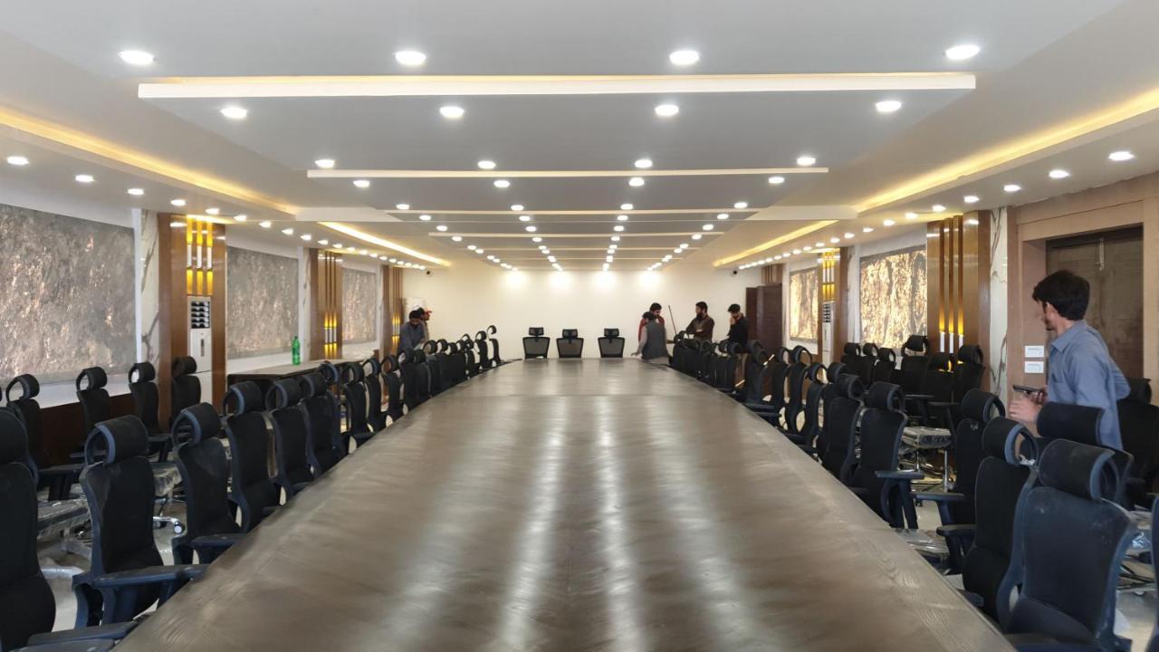 Hotel Avalon Suites Multan Luaran gambar